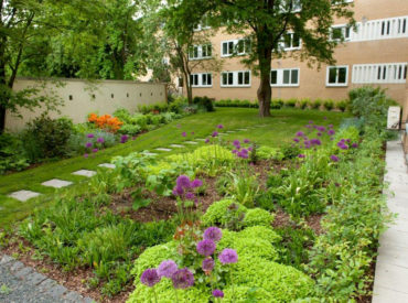 Bepflanzung von Wohnanlage